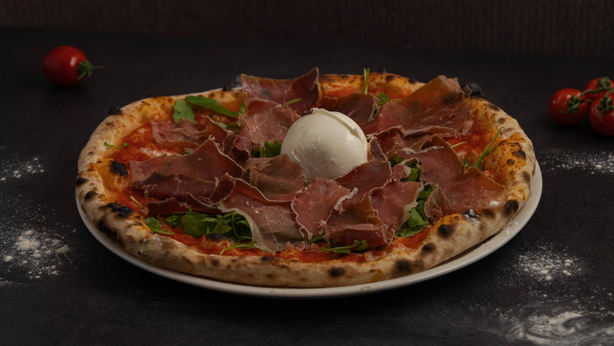 Pizza Parma with fresh mozzarella